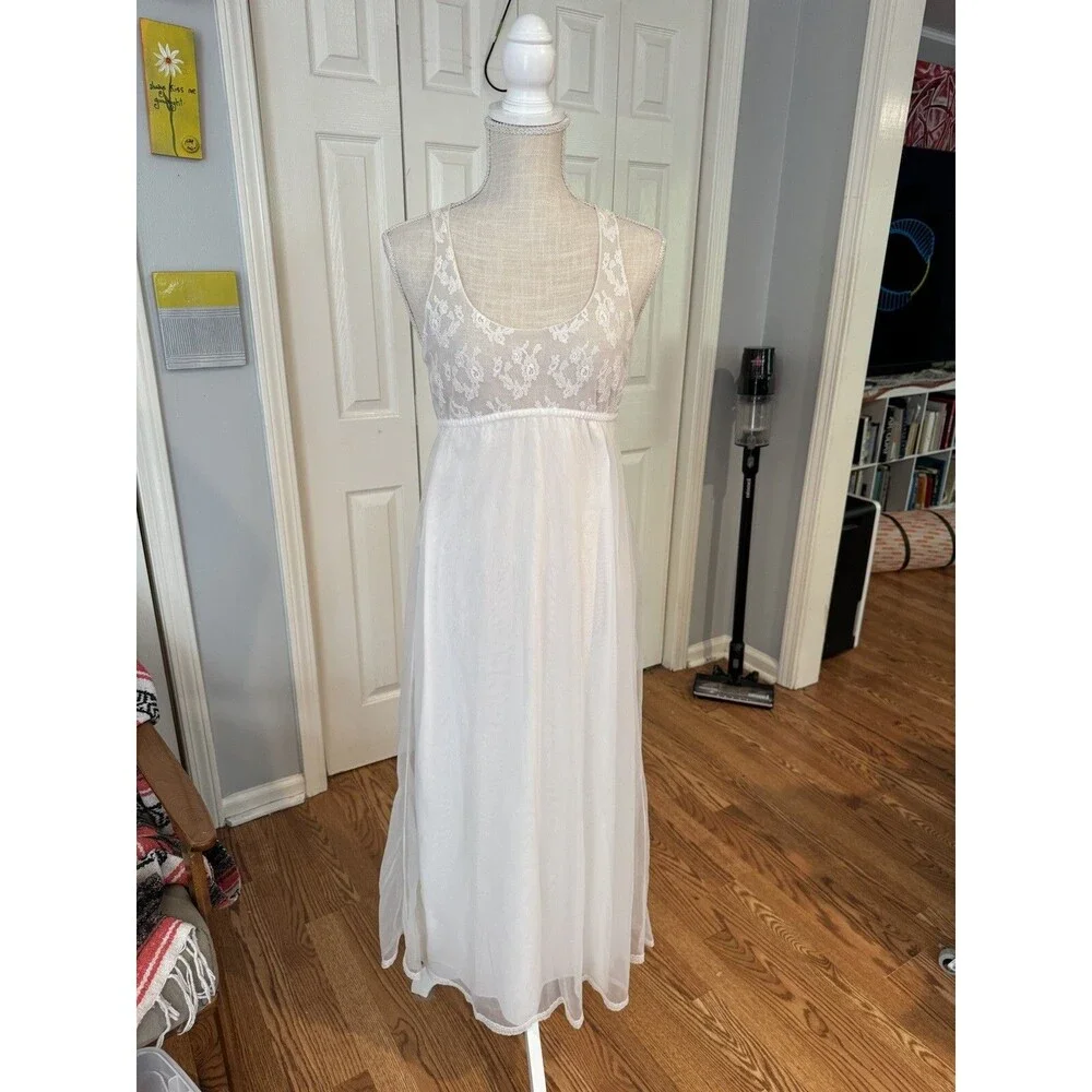 Vintage Miss Elaine Sleeveless Lace Bodice Sheer lined in white Nightgown Bridal